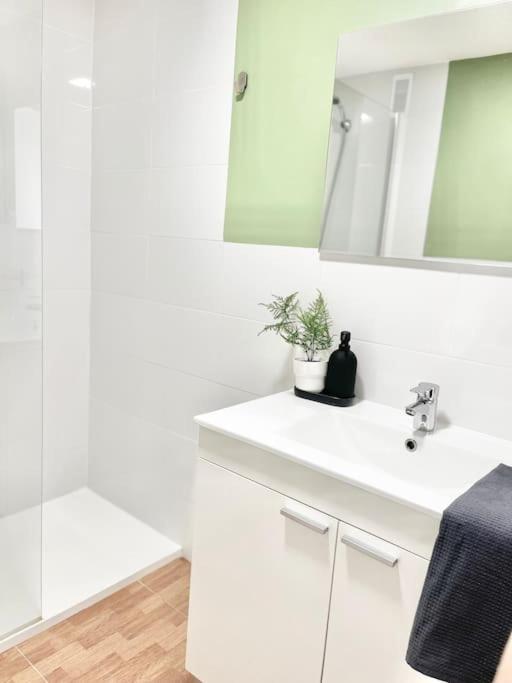 Apartamento Con Preciosas Vistas Al Mar Málaga